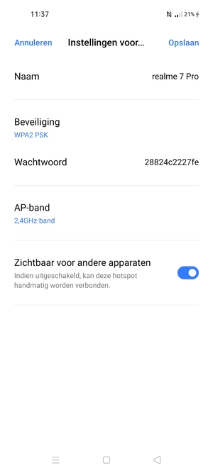 Voer een wachtwoord van een WiFi-hotspot in van ten minste 8 tekens en selecteer Opslaan