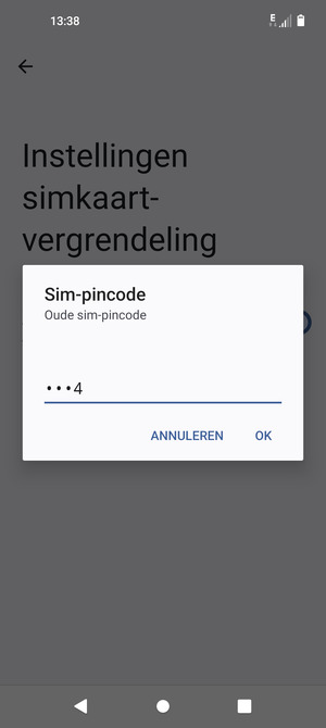 Voer uw Oude simpincode in en selecteer OK