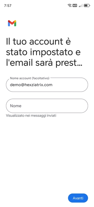 Scegli un nome per il tuo account e inserisci il tuo nome. Seleziona Avanti