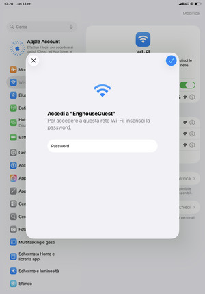 Inserisci la password del Wi-Fi e seleziona Accedi