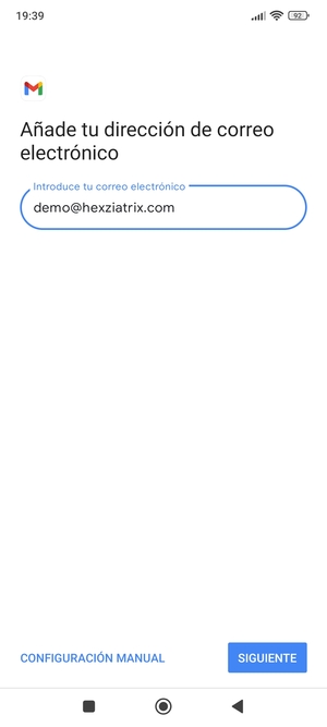 Introduzca su Dirección de correo electrónico y seleccione SIGUIENTE
