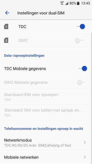 Scroll naar en selecteer Mobiele netwerken