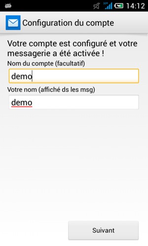 Donnez un nom à votre compte et saisissez votre nom. Sélectionnez Suivant
