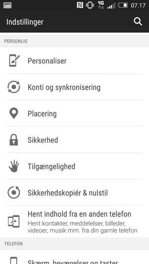 Vend tilbage til menuen Indstillinger og vælg Konti og synkronisering