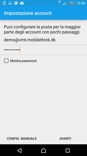 Inserisci il tuo indirizzo email e password. Seleziona CONFIG. MANUALE