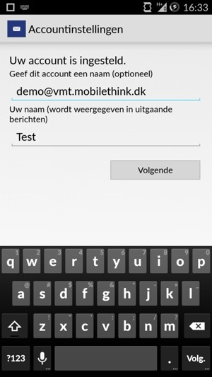 Geef uw account een naam en voer uw naam in. Selecteer Volgende