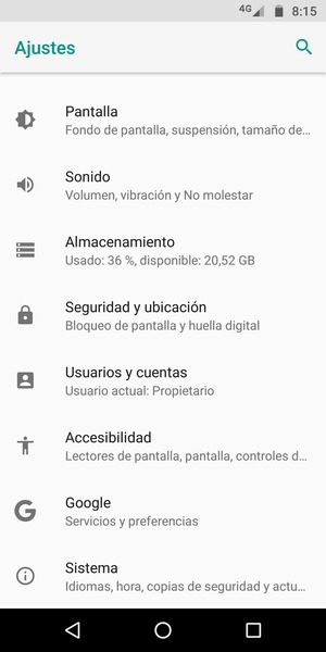 Desplácese y seleccione Usuarios y cuentas