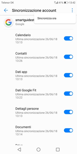 Seleziona il tasto Menu o seleziona Sincronizza ora