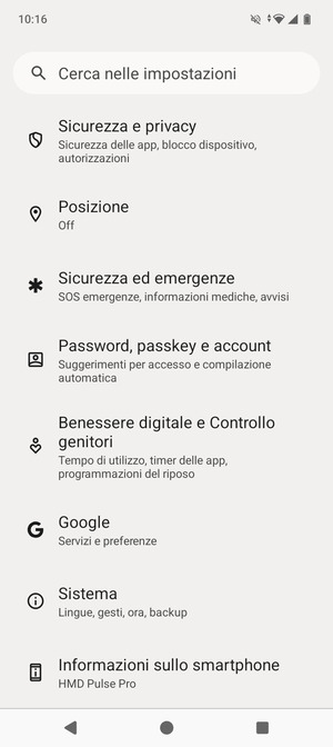 Torna al menu Impostazioni e seleziona Password, passkey e account