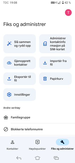 Velg Administrer kontaktinformasjon på SIM-kortet