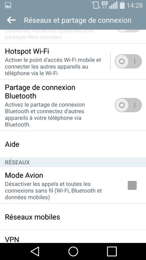 Faites défiler et sélectionnez Réseaux mobiles