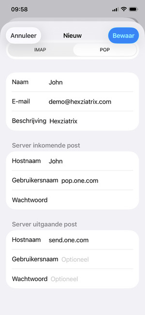 Voer e-mailgegevens voor Server uitgaande post in en selecteer Bewaar