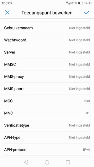 Scroll naar beneden en voer internetgegevens in