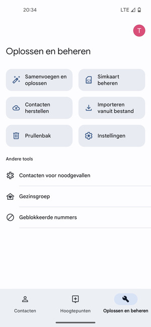 Scroll naar en selecteer Simkaart beheren