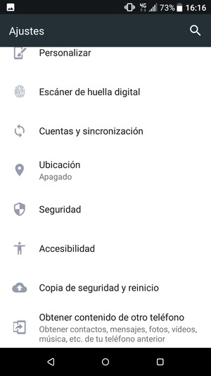 Desplácese y seleccione Copia de seguridad y reinicio