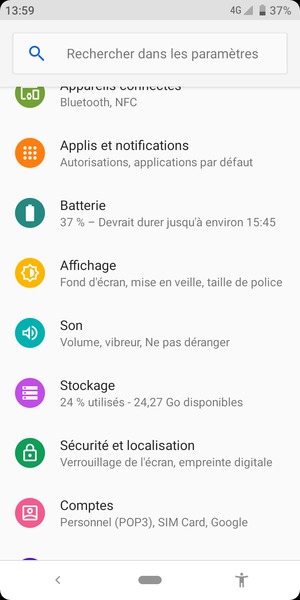Retournez au menu Paramètres et sélectionnez Comptes