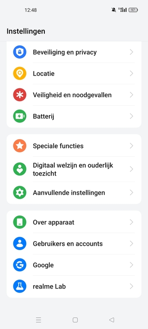 Scroll naar en selecteer Over apparaat