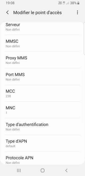 Faites défiler vers le bas et saisissez les informations Internet