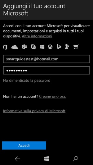 Inserisci il tuo indirizzo email e password. Seleziona Accedi