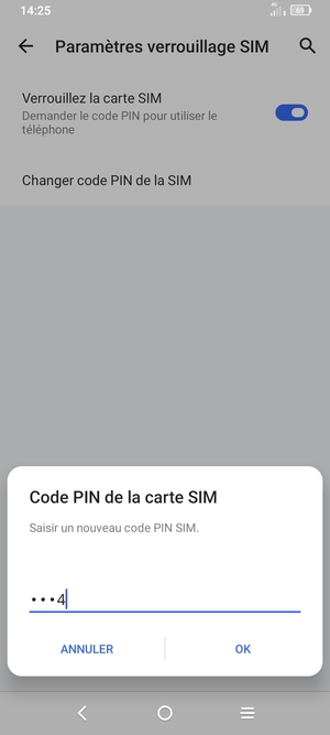 Saisissez votre Nouveau code PIN de la SIM et sélectionnez OK