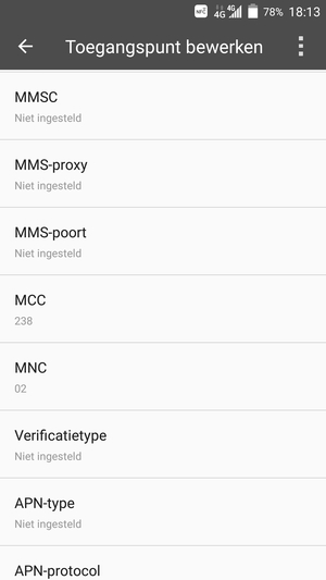 Scroll naar beneden en voer internetgegevens in