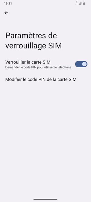 Sélectionnez Modifier le code PIN de la carte SIM