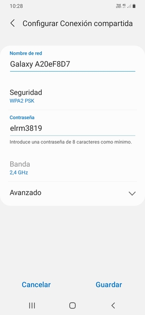 Introduzca una contraseña de al menos 8 caracteres y seleccione Guardar