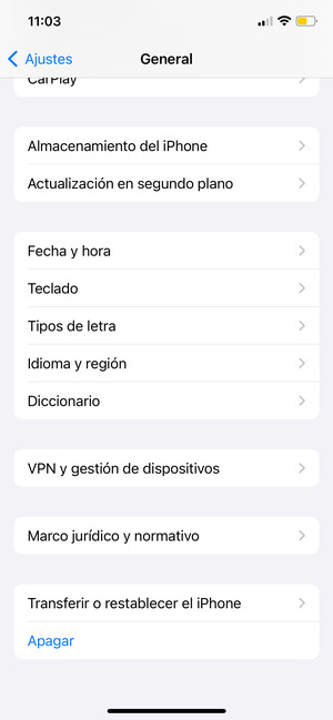 Desplácese y seleccione Transferir o restablecer el iPhone