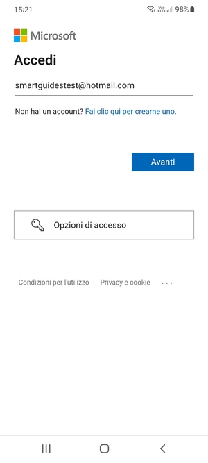 Inserisci il tuo indirizzo Hotmail e seleziona Avanti