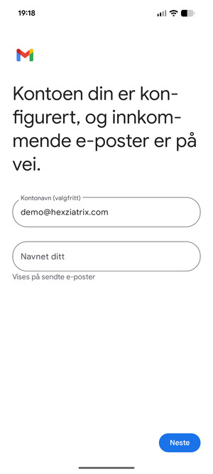 Gi kontoen din et navn, og skriv inn navnet ditt. Velg Neste