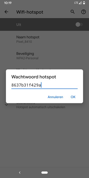 Voer een wachtwoord van een WiFi-hotspot in van ten minste 8 tekens en selecteer OK