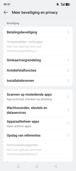 Scroll naar en selecteer Simkaartvergrendeling