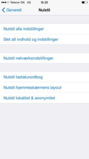 Vælg Slet alt indhold og indstillinger