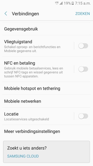 Scroll naar en selecteer Mobiele netwerken