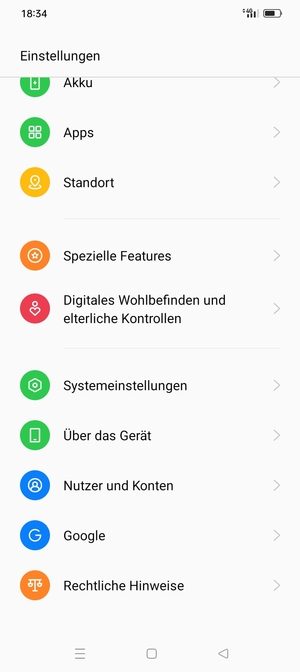 Scrollen Sie und wählen Sie Nutzer und Konten