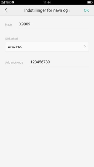 Indtast en Wi-Fi-hotspot adgangskode på minimum 8 tegn og vælg OK