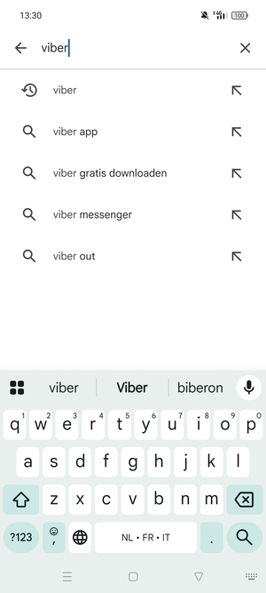 Voer de app-naam in en selecteer Zoeken