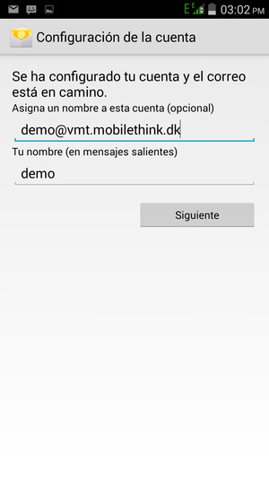 Déle a su cuenta un nombre y escriba su nombre. Seleccione Siguiente