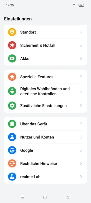 Scrollen Sie und wählen Sie  Nutzer und Konten