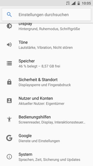 Scrollen Sie und wählen Sie Nutzer und Konten