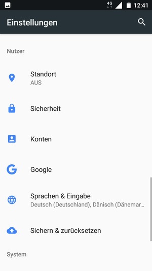 Gehen Sie zurück zum Einstellungen Menü und wählen Sie Konten