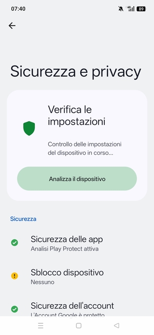 Per attivare il blocco dello schermo, vai al menu Sicurezza e privacy e seleziona Sblocco dispositivo