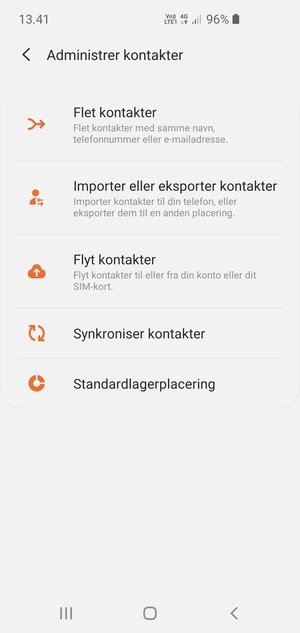 Vælg Importer eller eksporter kontakter