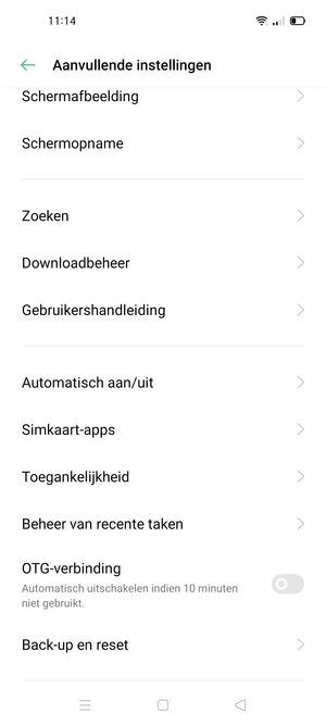 Scroll naar en selecteer Back-up en reset