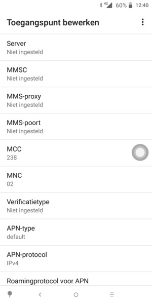 Scroll naar beneden en voer internetgegevens in