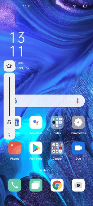 Maintenir appuyé pour baisser le volume au niveau requis