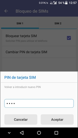 Confirme su nuevo PIN de tarjeta SIM y seleccione Aceptar