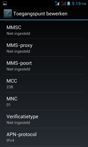 Scroll naar beneden en voer mms-gegevens in