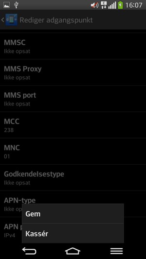 Vælg Menu-knappen og vælg Gem