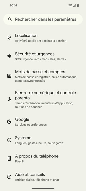 Faites défiler et sélectionnez Mots de passe et comptes
